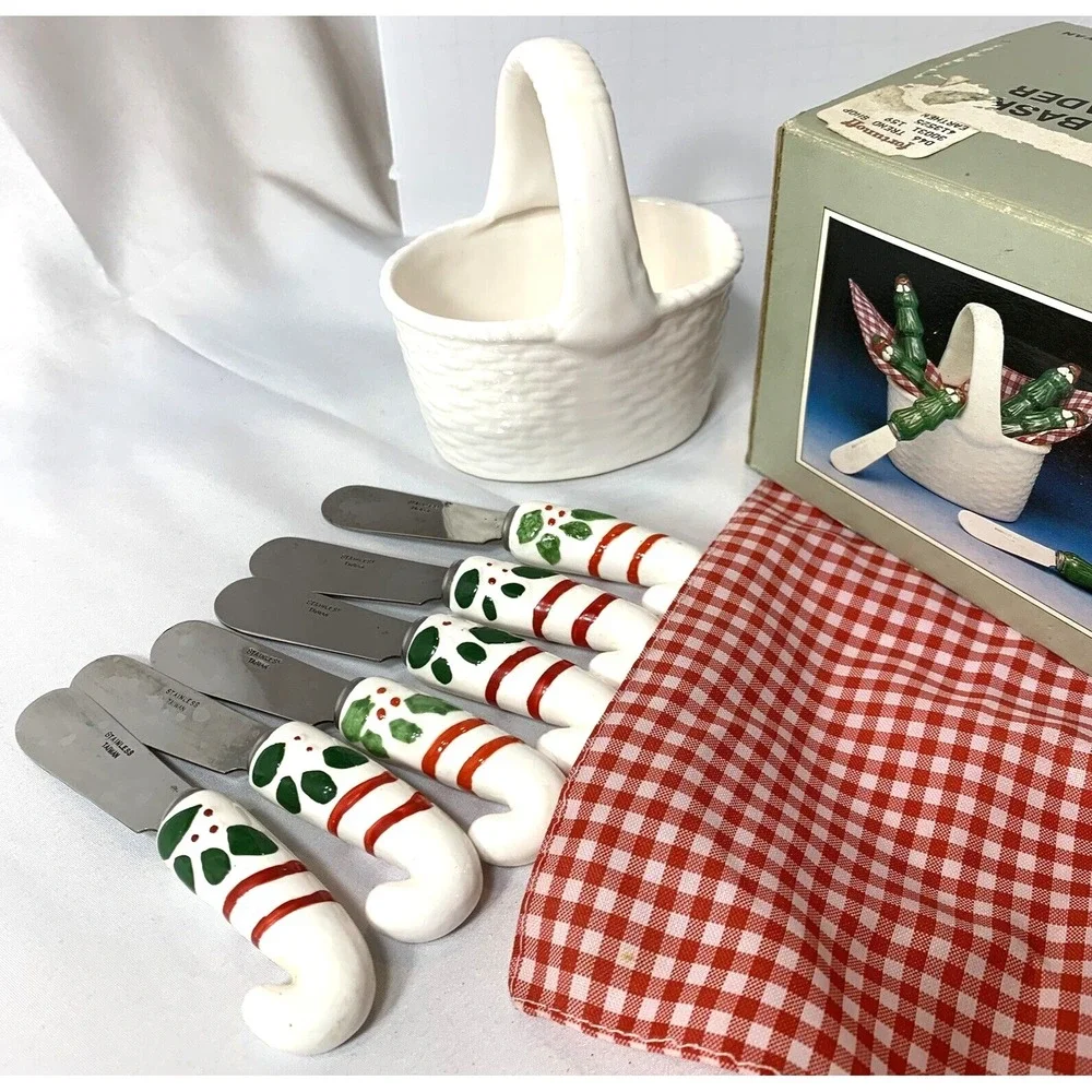 Spreader‎ Set Vintage Ceramic Stainless Christmas Holly 8 Piece w/Box